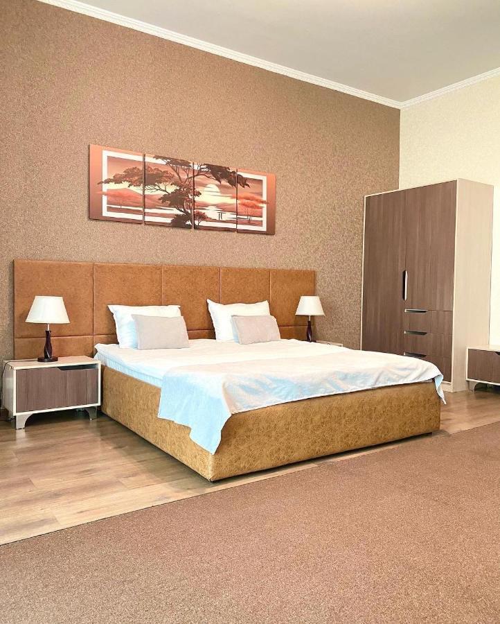 Caravan Hotel Karakol Exterior foto