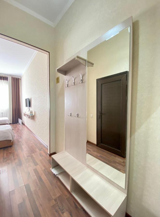 Caravan Hotel Karakol Exterior foto
