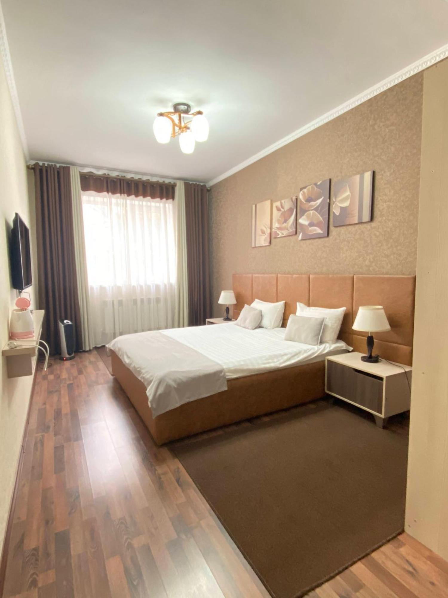 Caravan Hotel Karakol Exterior foto